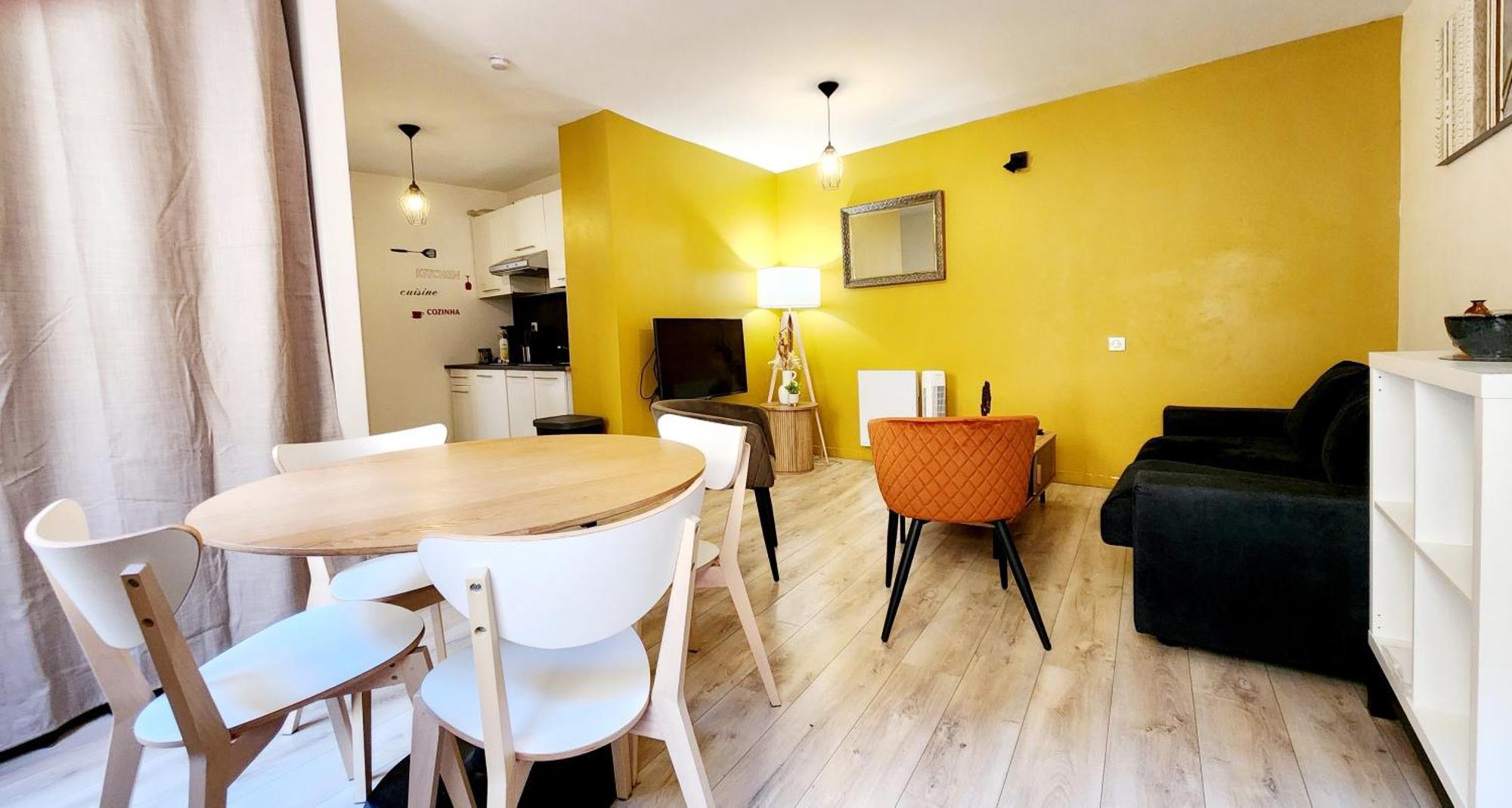 Appartement En Centre Pietonnier Proche De La Gare Тьйонвіль Екстер'єр фото